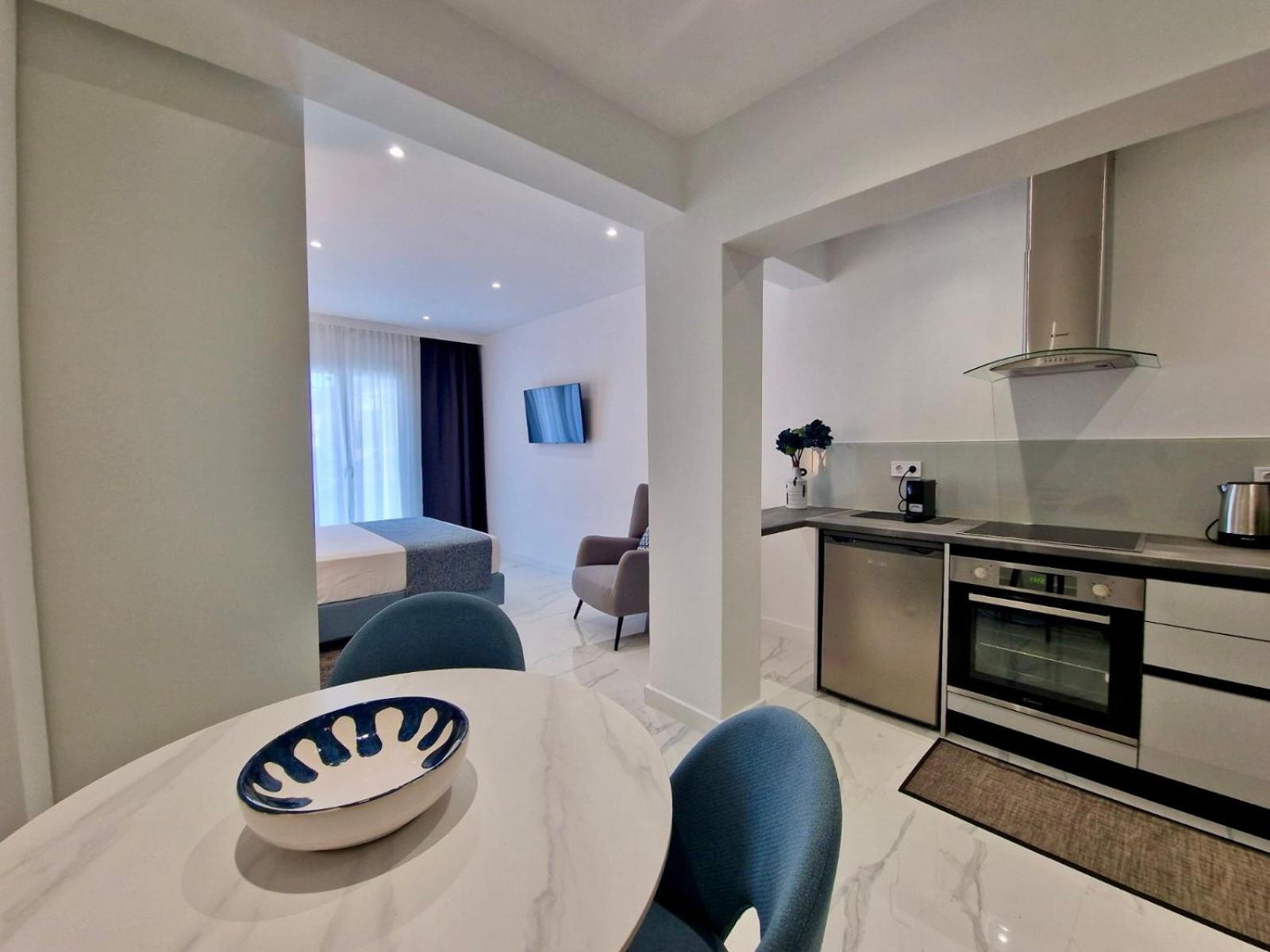 Kassiopi Piazza Suites Exteriör bild