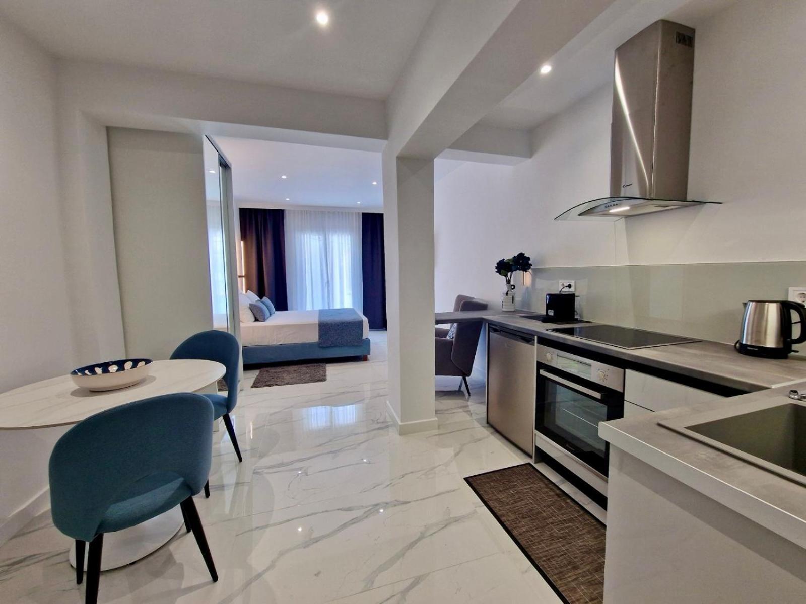 Kassiopi Piazza Suites Exteriör bild